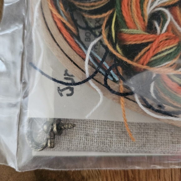 Butterfly June Craft Inc 70s Stitchery Kit Hoop N Frame NWOT Sealed - Picture 7 of 10